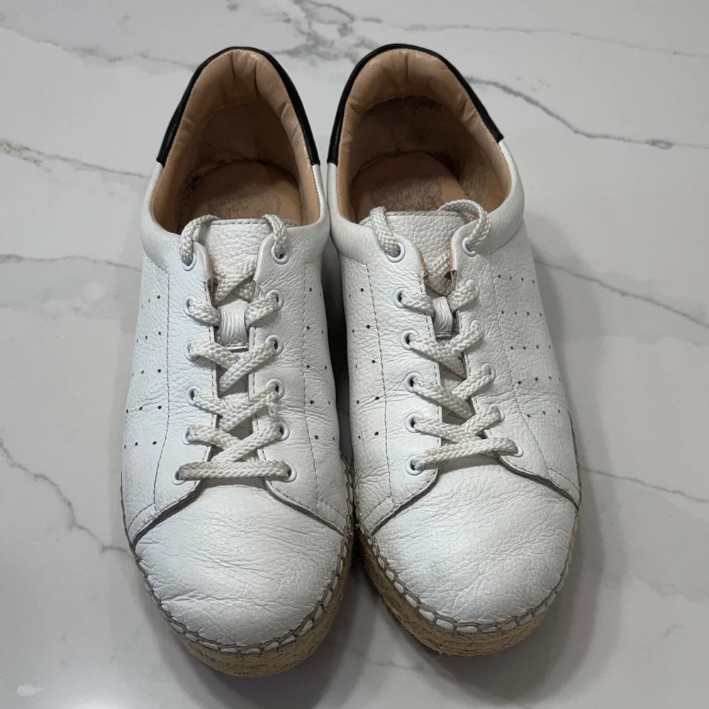 Vince Camuto leather White and Black Espadrille Sneakers